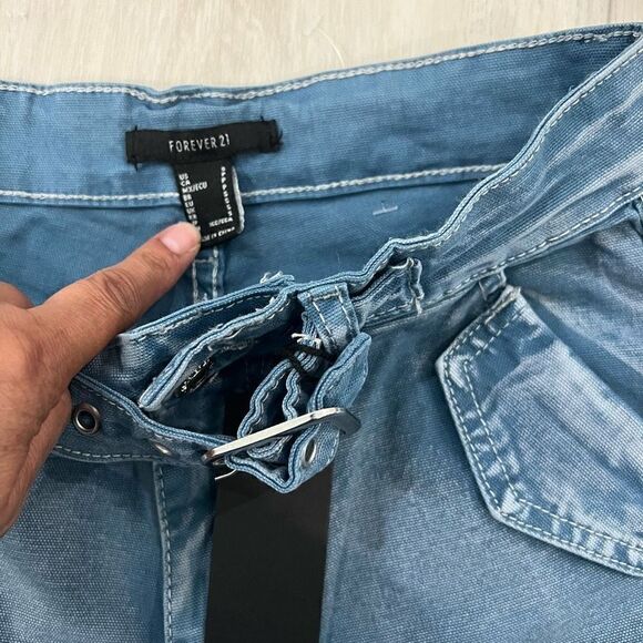 Forever 21 Acid Wash Belted Jeans size s - Picture 9 of 10